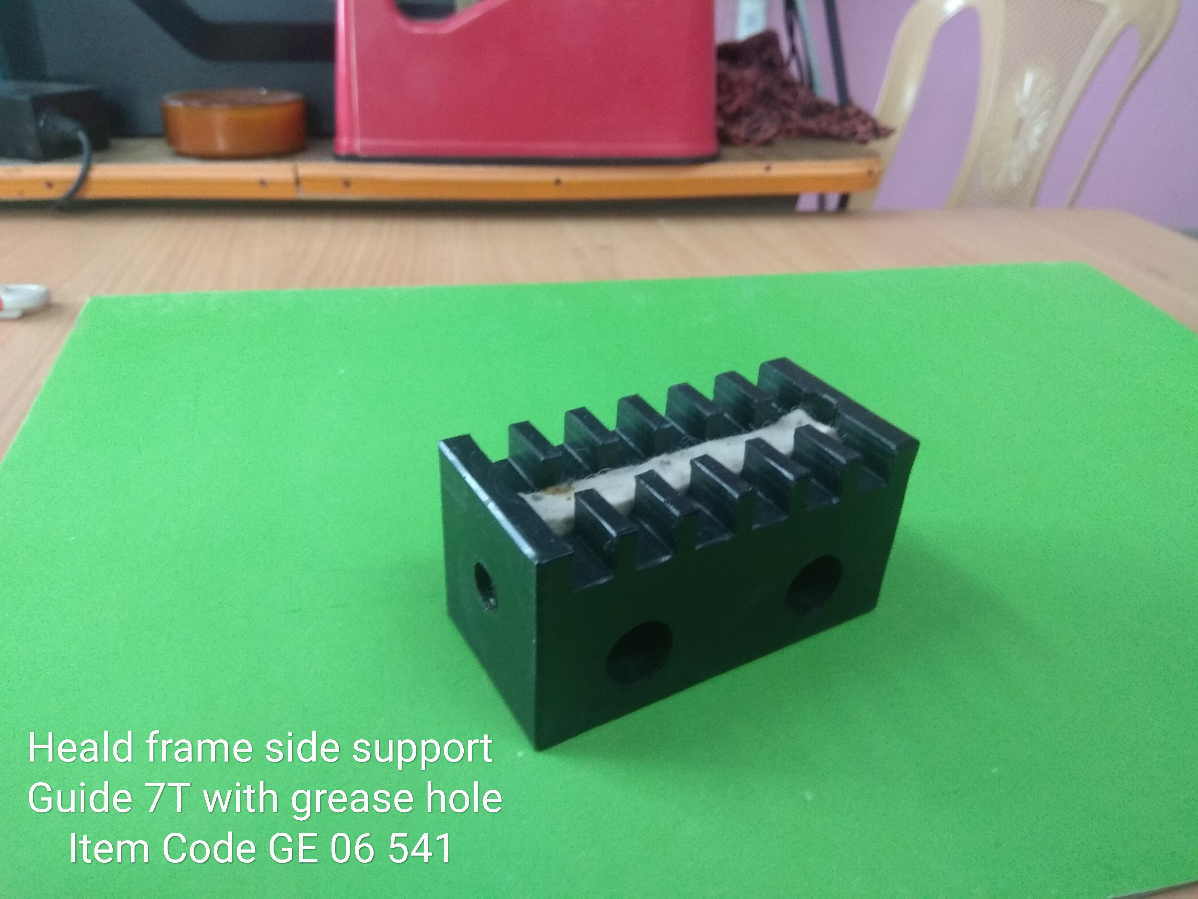GE_06_541_Heald_Frame_Side_Support_Guide_7T_with_Grease_Hole_1_12.jpg